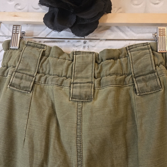 FREE PEOPLE One Way High Waist Cargo Army Olive Pleated Pants Size 2 - Picture 8 of 16